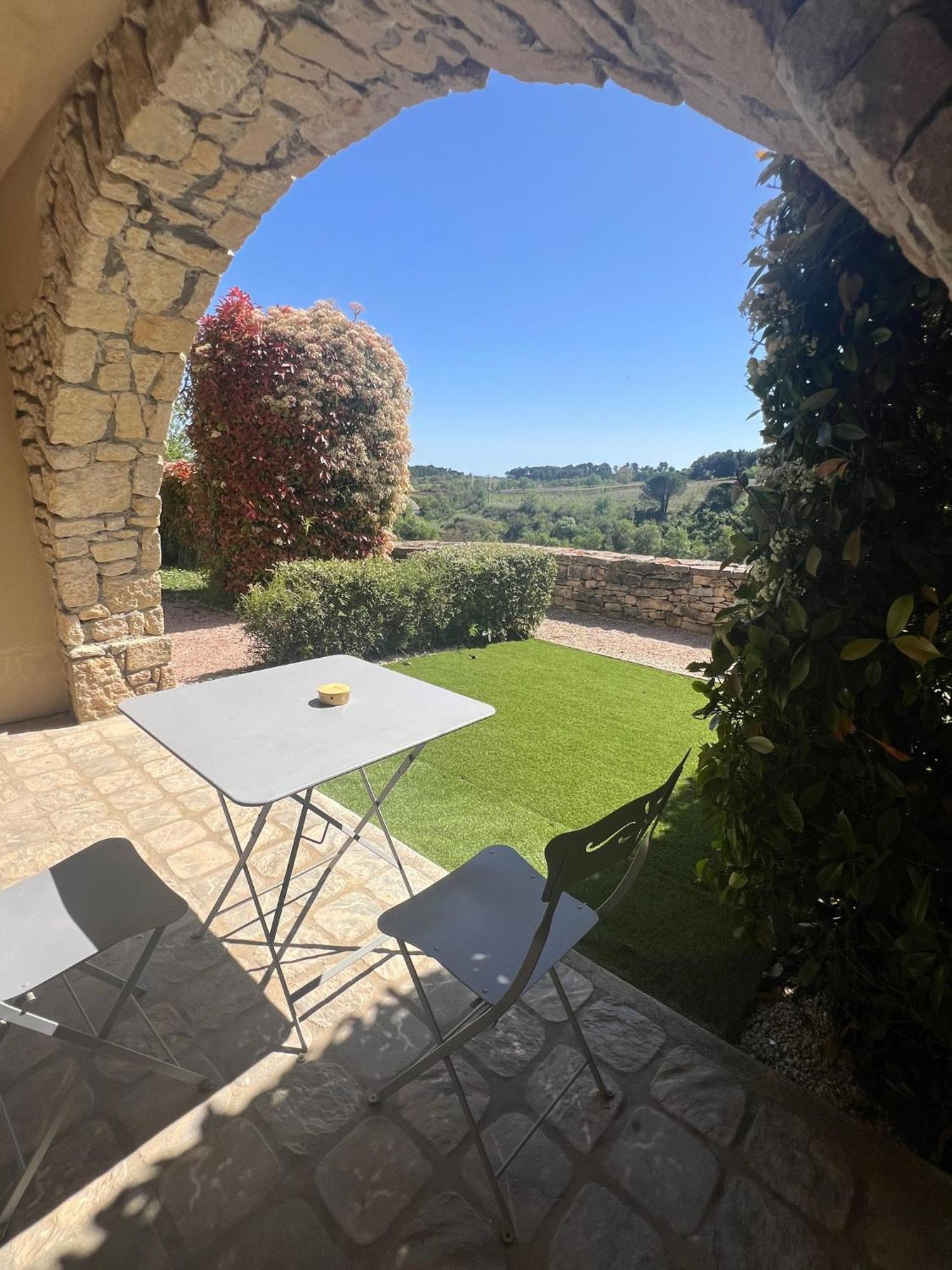Logis Hotel Restaurant La Bergerie Aragon Exterior foto