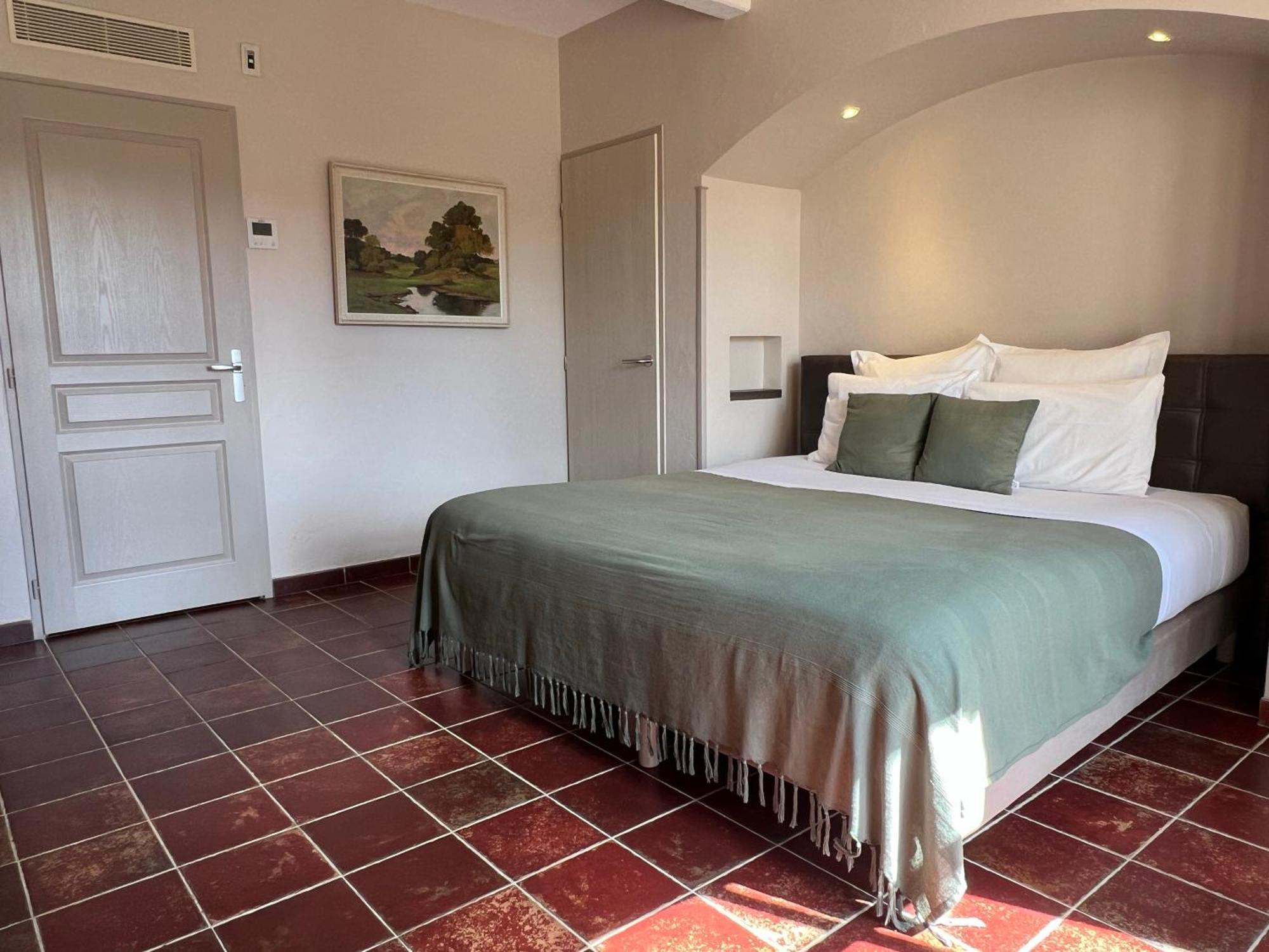 Logis Hotel Restaurant La Bergerie Aragon Exterior foto