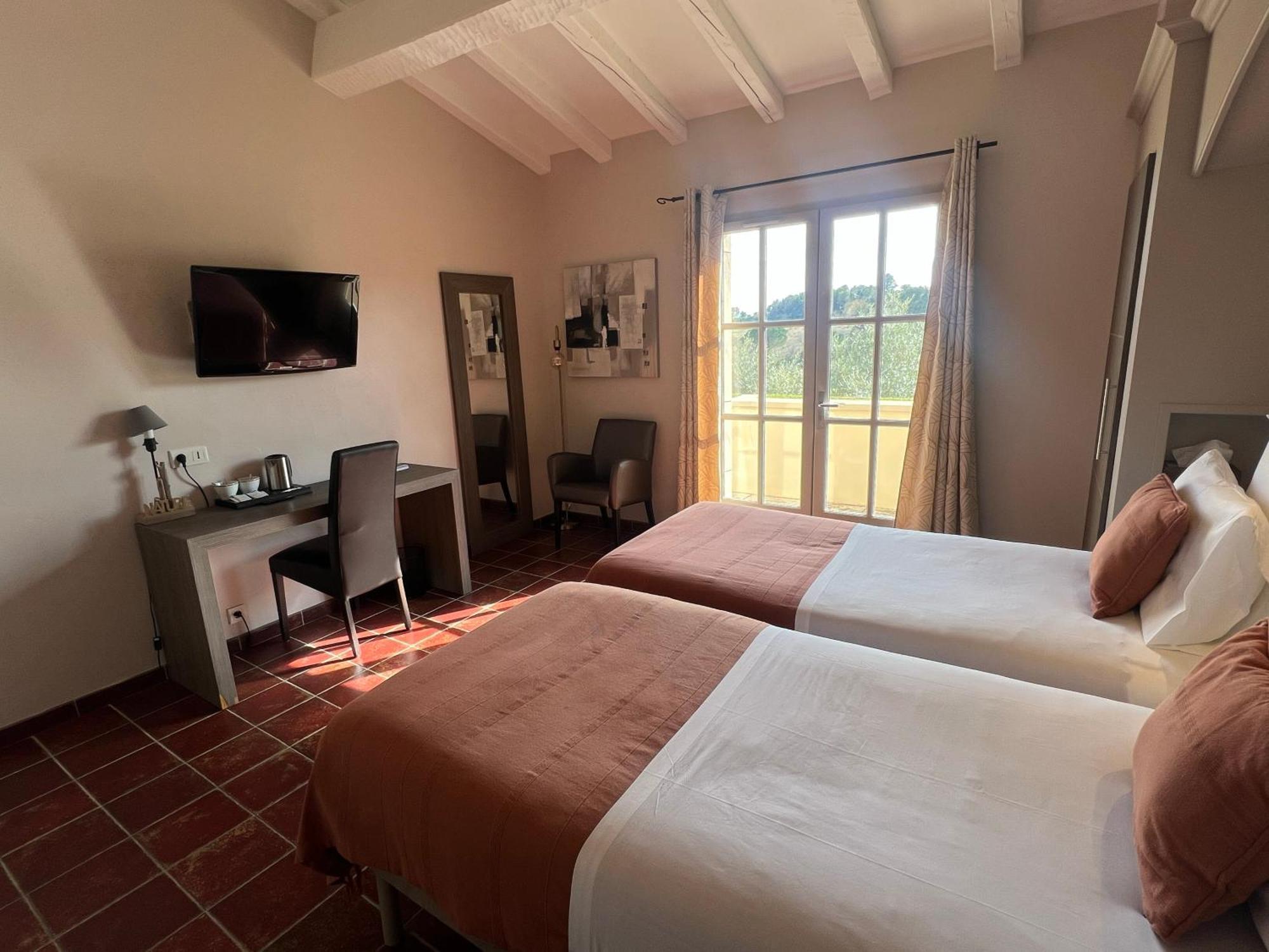 Logis Hotel Restaurant La Bergerie Aragon Exterior foto
